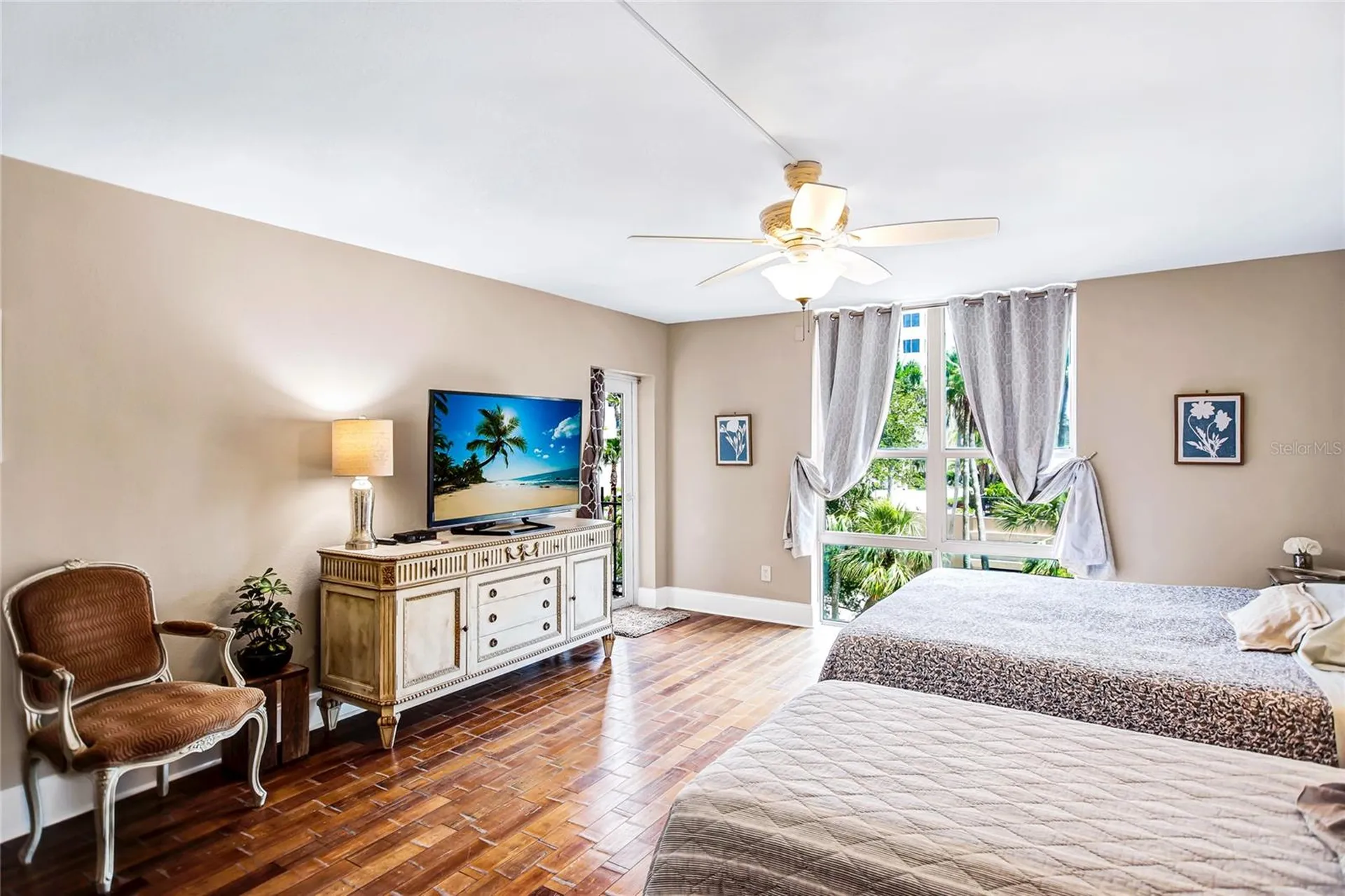 1212 Benjamin Franklin Drive Sarasota FL 34236