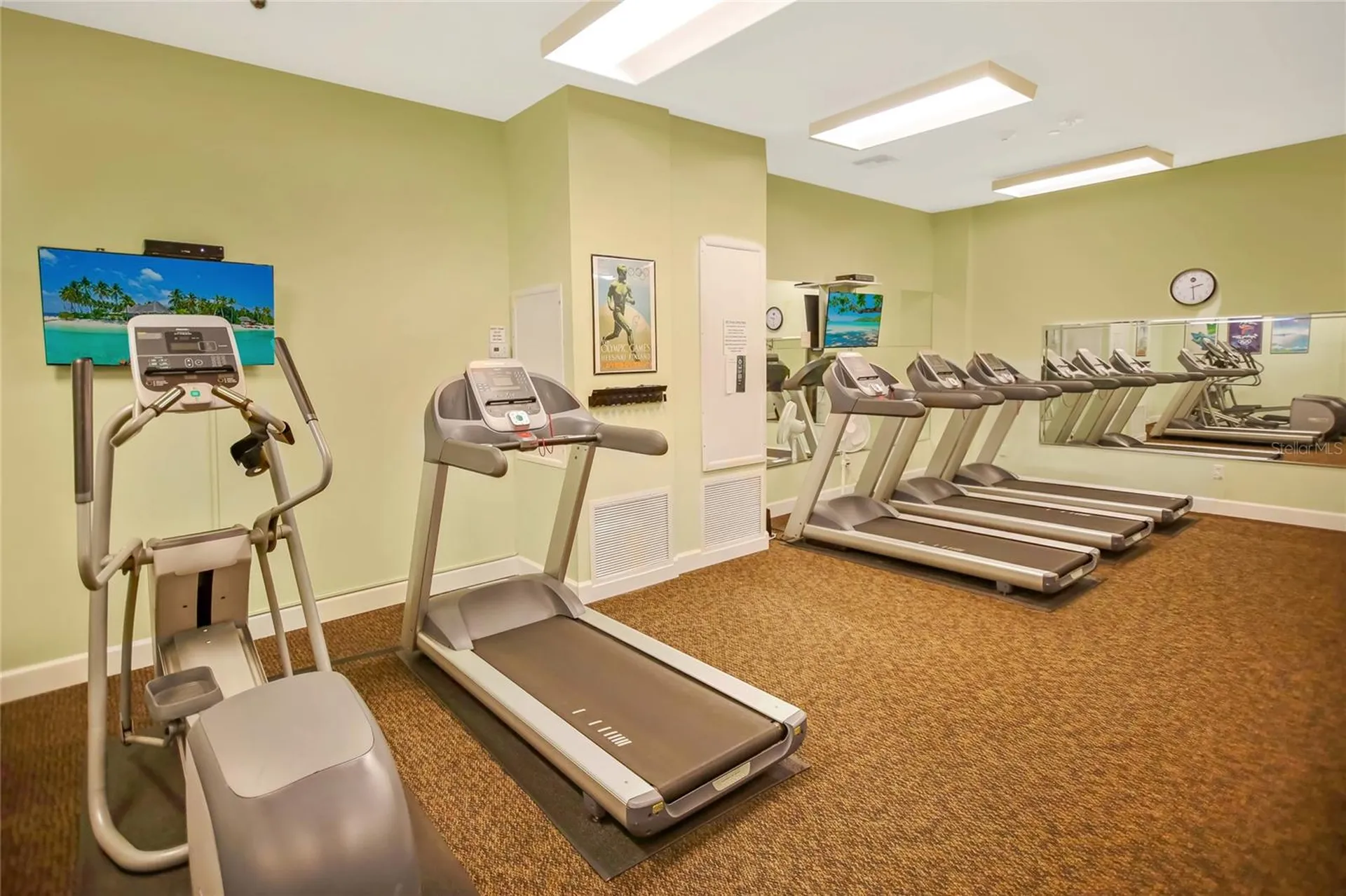 1212 Benjamin Franklin Drive Sarasota FL 34236