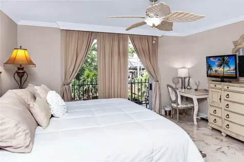 1212 Benjamin Franklin Drive Sarasota FL 34236