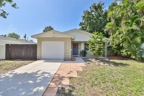 1718 Montana Avenue NE St Petersburg FL 33703