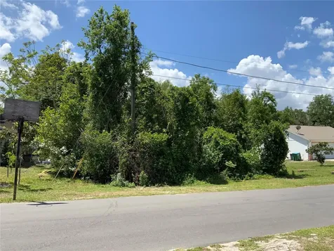 2883 Staten Drive Deltona FL 32738