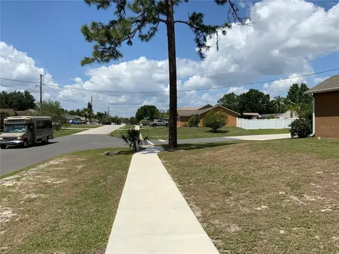 2883 Staten Drive Deltona FL 32738