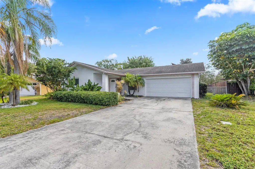 1321 Amberlea Court E Dunedin FL 34698