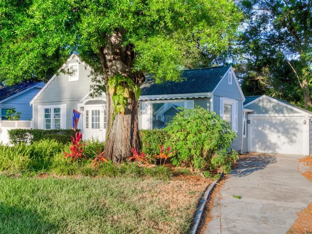 2917 7th Street N St Petersburg FL 33704