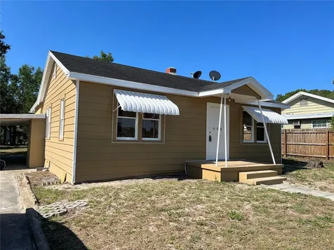 326 Drive J A Wiltshire Avenue E Lake Wales FL 33853