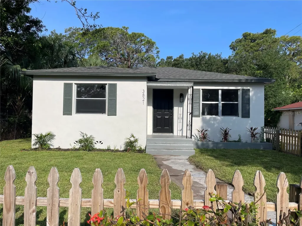 3821 8th Street S St Petersburg FL 33705