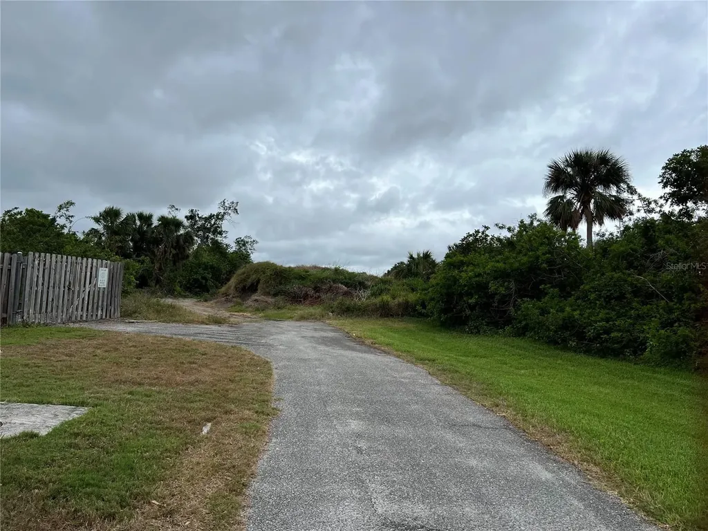 Woodbridge Drive Venice FL 34293