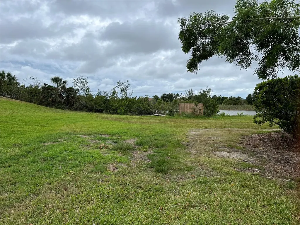 Woodbridge Drive Venice FL 34293