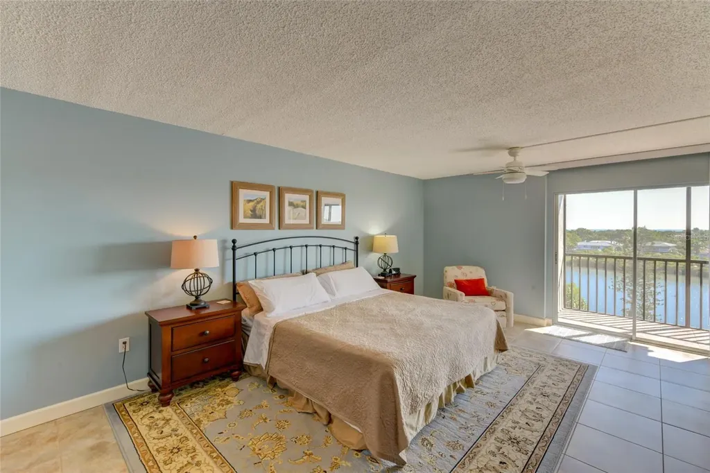 3240 Gulf Of Mexico Drive Longboat Key FL 34228