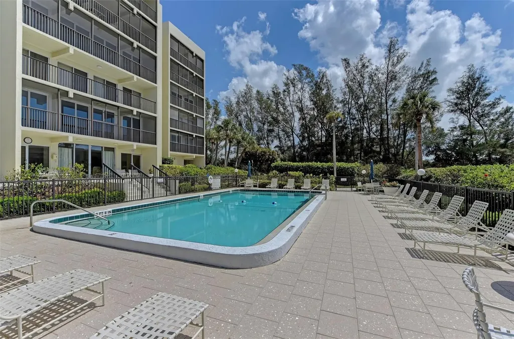 3240 Gulf Of Mexico Drive Longboat Key FL 34228
