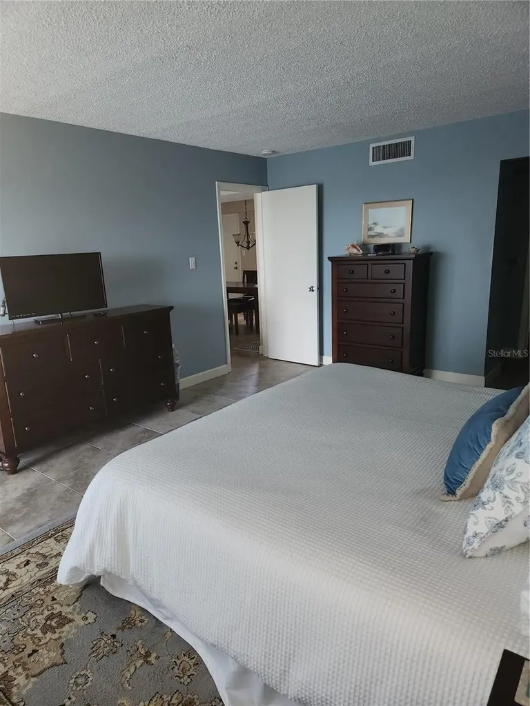 3240 Gulf Of Mexico Drive Longboat Key FL 34228