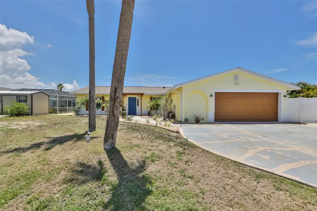 1004 Sago Palm Way Apollo Beach FL 33572