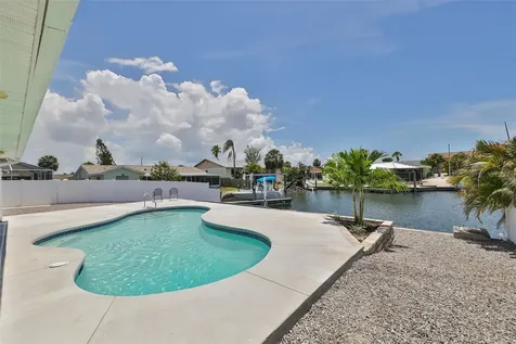 1004 Sago Palm Way Apollo Beach FL 33572