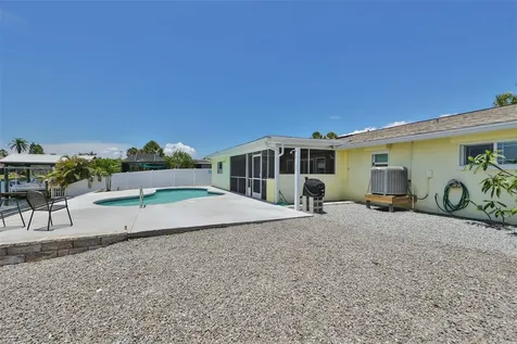 1004 Sago Palm Way Apollo Beach FL 33572