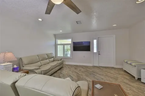1004 Sago Palm Way Apollo Beach FL 33572