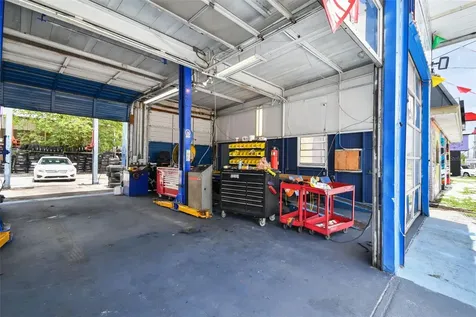 7202 Us Highway 301 S Riverview FL 33578