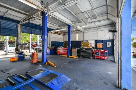 7202 Us Highway 301 S Riverview FL 33578