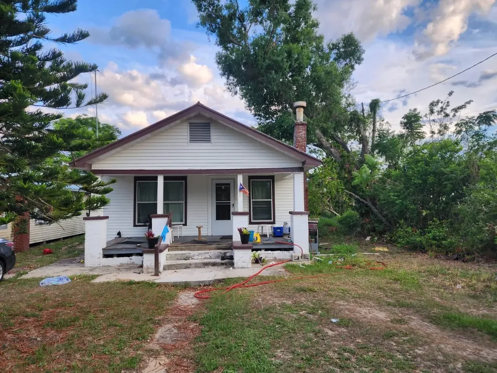 1054 Hiawatha Avenue Lake Wales FL 33853
