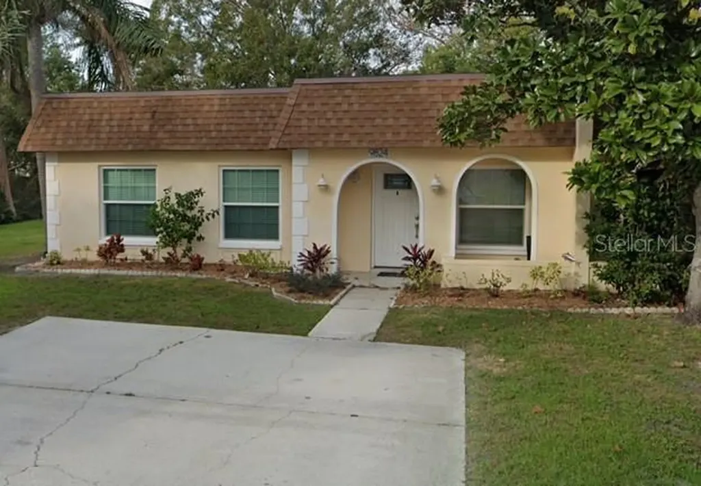 9824 83rd Street Seminole FL 33777