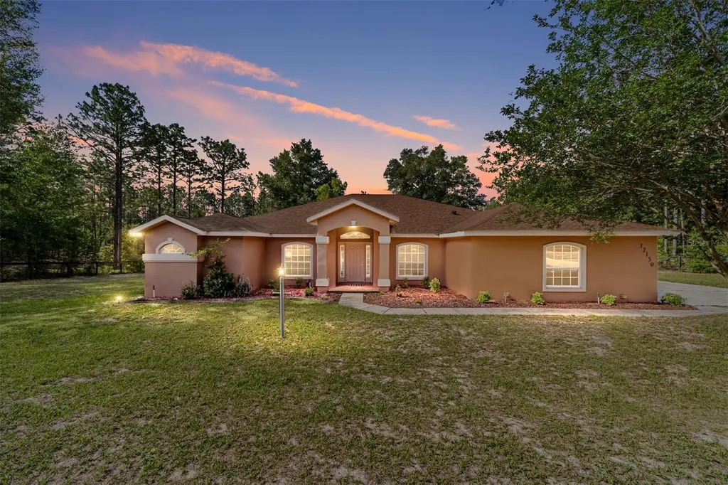 12150 SW 98th Street Dunnellon FL 34432