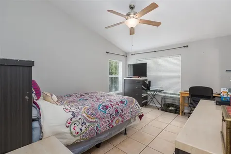 12715 Sunland Court Tampa FL 33625