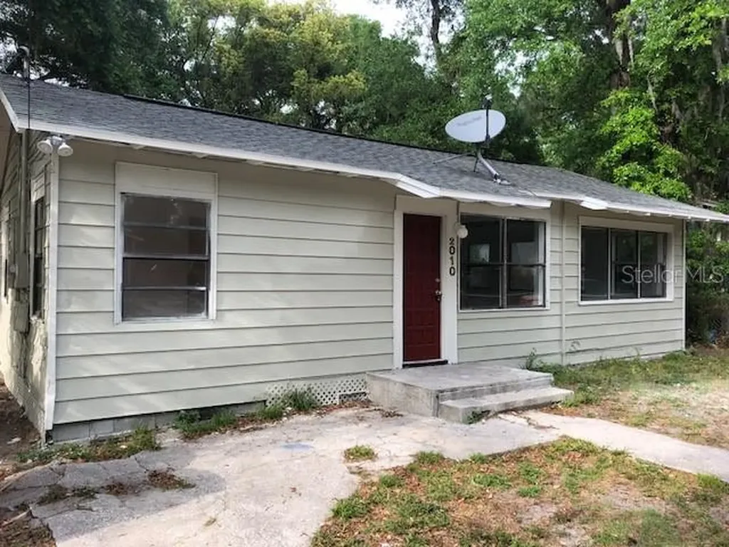 2010 E Caracas Street Tampa FL 33610