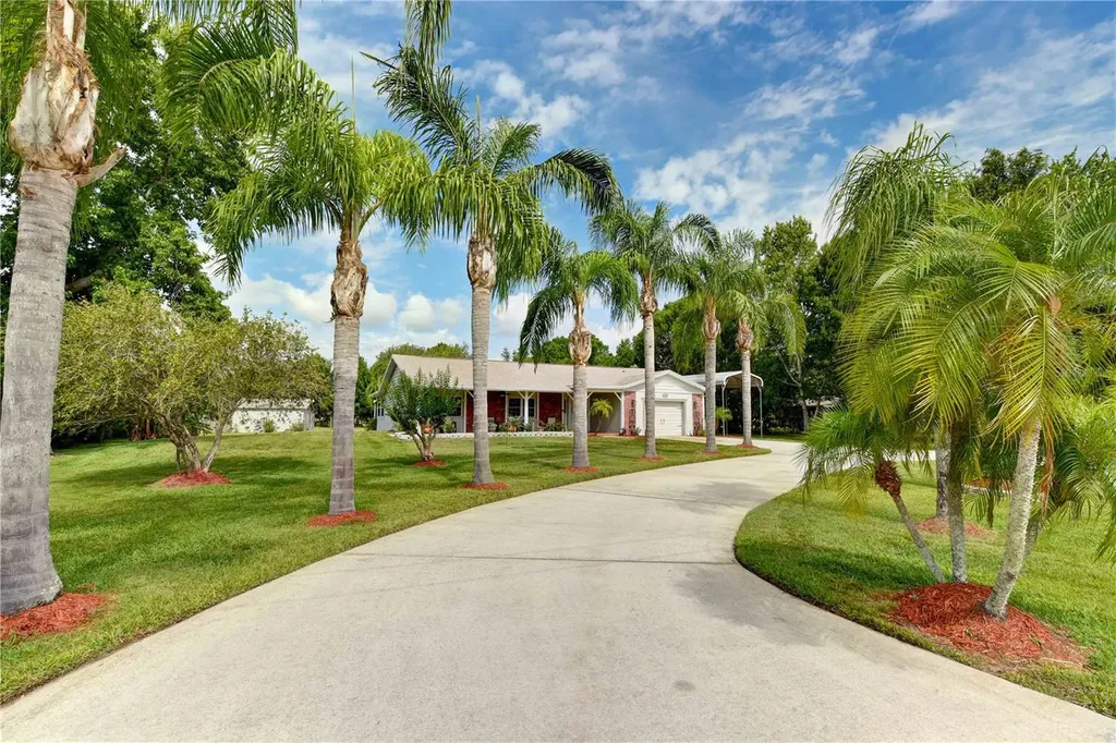 2976 Lucky Circle Kissimmee FL 34746