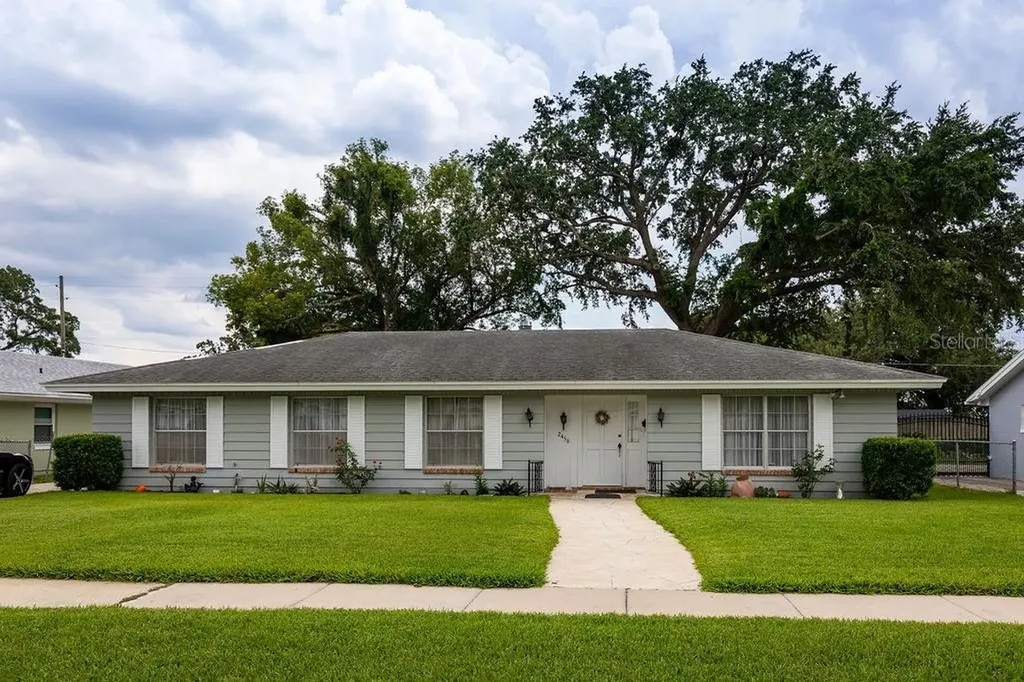2456 Vine Street Orlando FL 32806