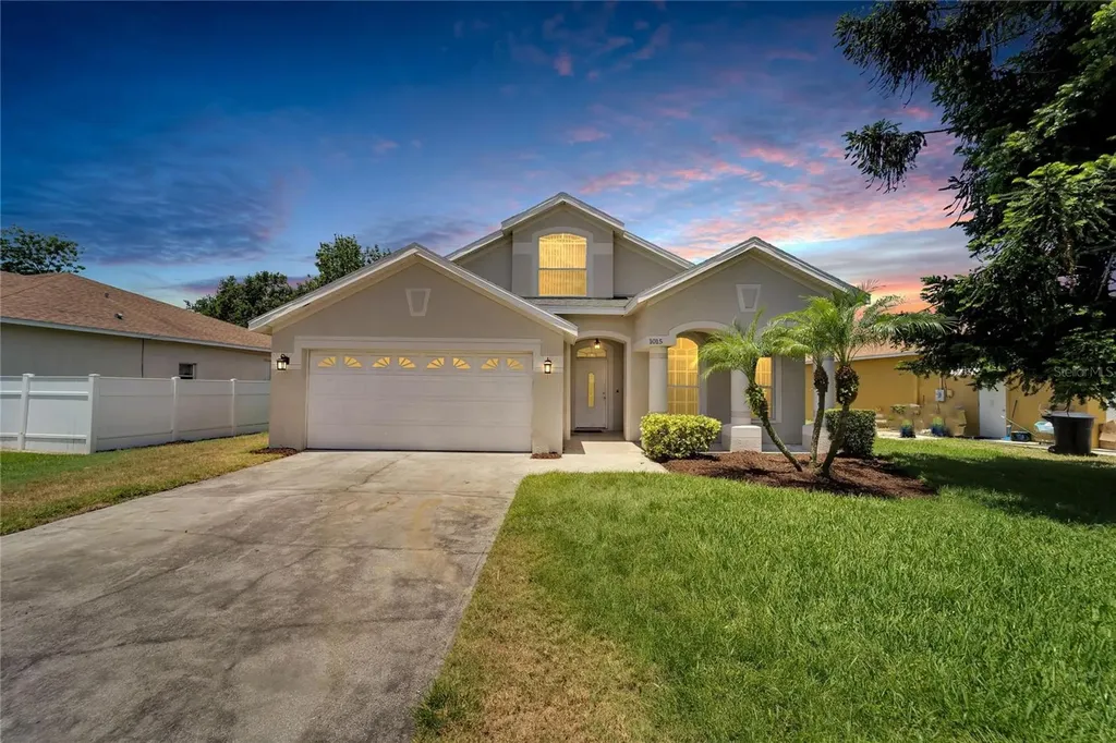 1015 Alhambra Way S St Petersburg FL 33705