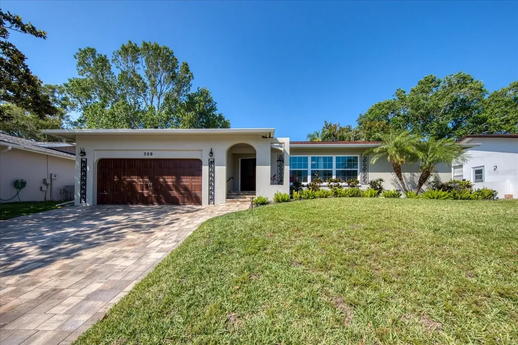309 N Bay Hills Boulevard Safety Harbor FL 34695