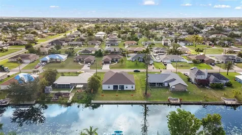 1014 SW 11th Place Cape Coral FL 33991