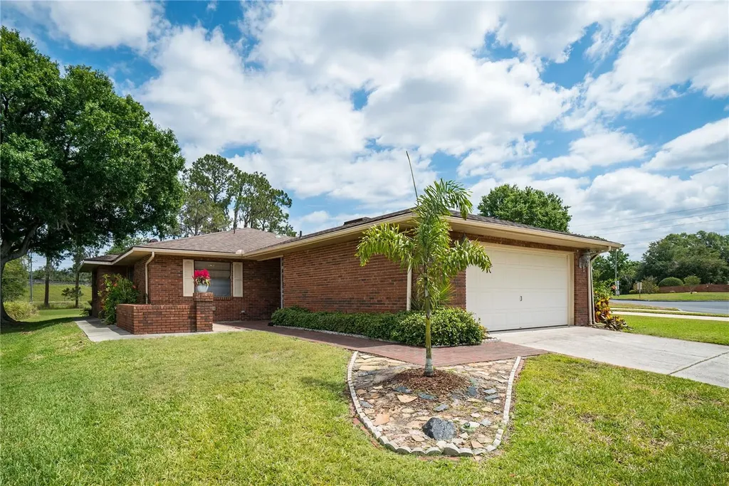 423 Lake Carolyn Circle Lakeland FL 33813