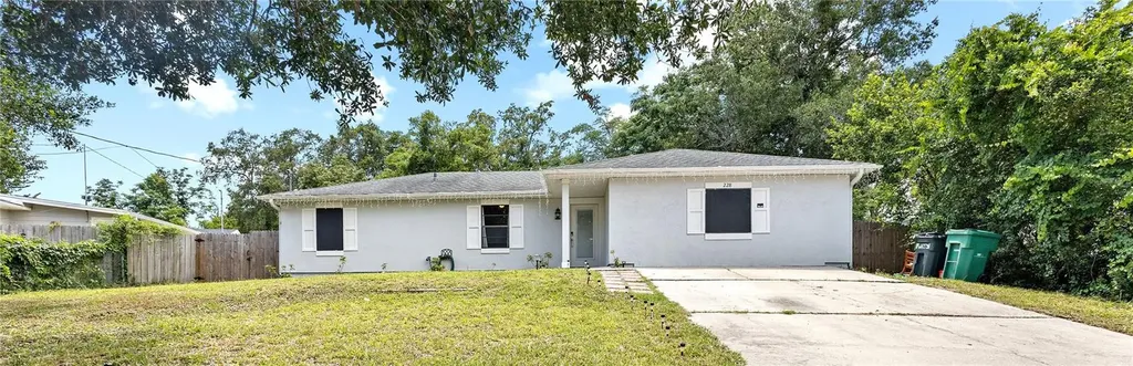 228 Clara Vista Street Debary FL 32713