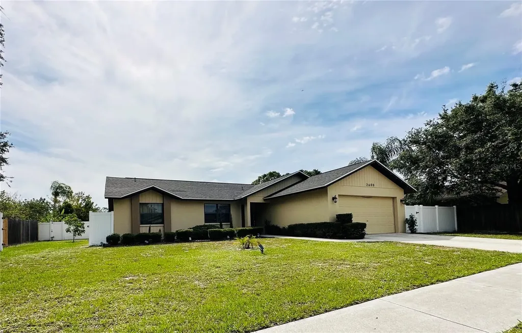 2600 Briar Oak Circle Sarasota FL 34232