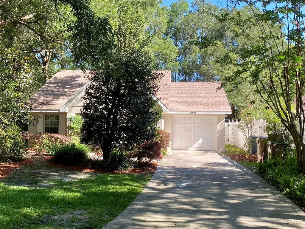 25821 Pinehurst Street Sorrento FL 32776