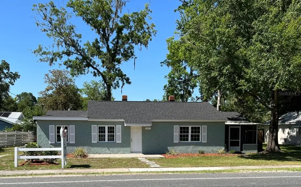 521 E Wade Street Trenton FL 32693