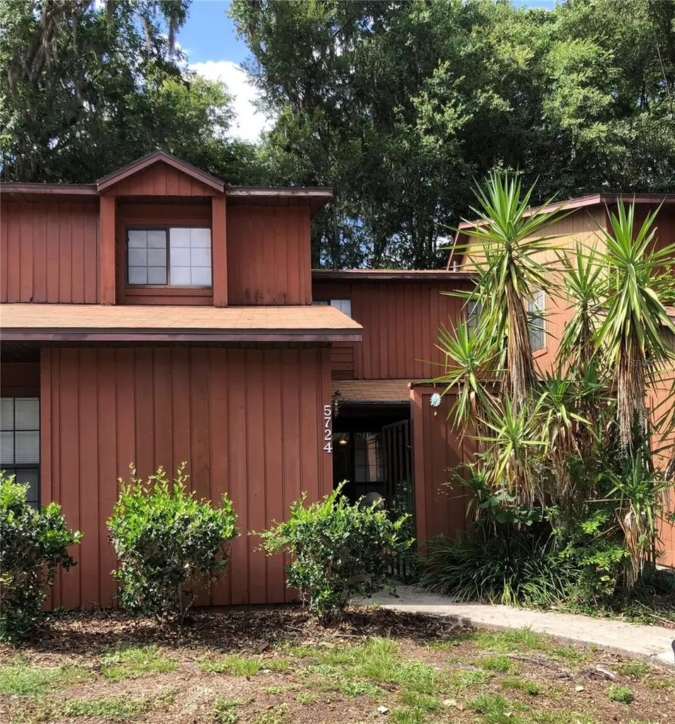 5724 SW 8th Place Gainesville FL 32607