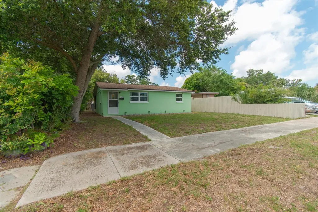 4118 4th Avenue N St Petersburg FL 33713