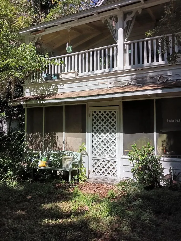 215 Edgewood Avenue Crescent City FL 32112