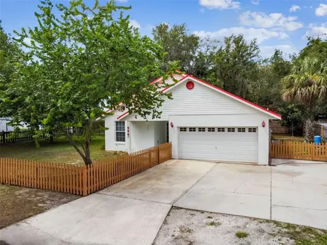 434 Cr 487a Lake Panasoffkee FL 33538