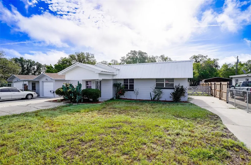 131 Highland Drive Lake Wales FL 33898