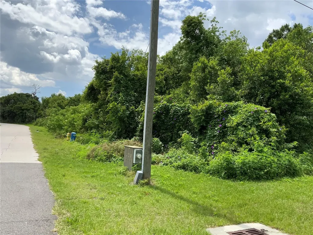 Hastings Drive Deltona FL 32725