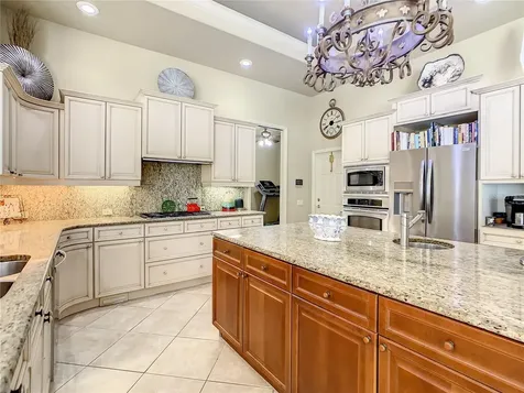746 Whisper Woods Drive Lakeland FL 33813