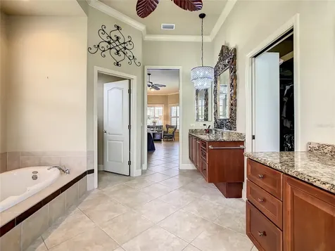 746 Whisper Woods Drive Lakeland FL 33813
