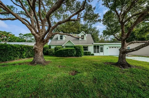 5661 31st Avenue N St Petersburg FL 33710