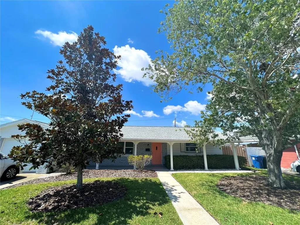 6059 24th Avenue N St Petersburg FL 33710