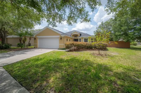 4734 Whispering Wind Avenue Tampa FL 33614