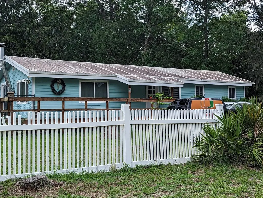 11301 SE 189th Terrace Ocklawaha FL 32179
