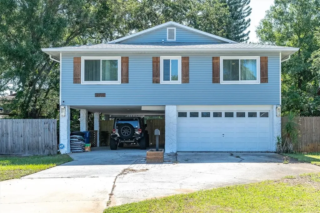 5711 Pierce Drive NE St Petersburg FL 33703