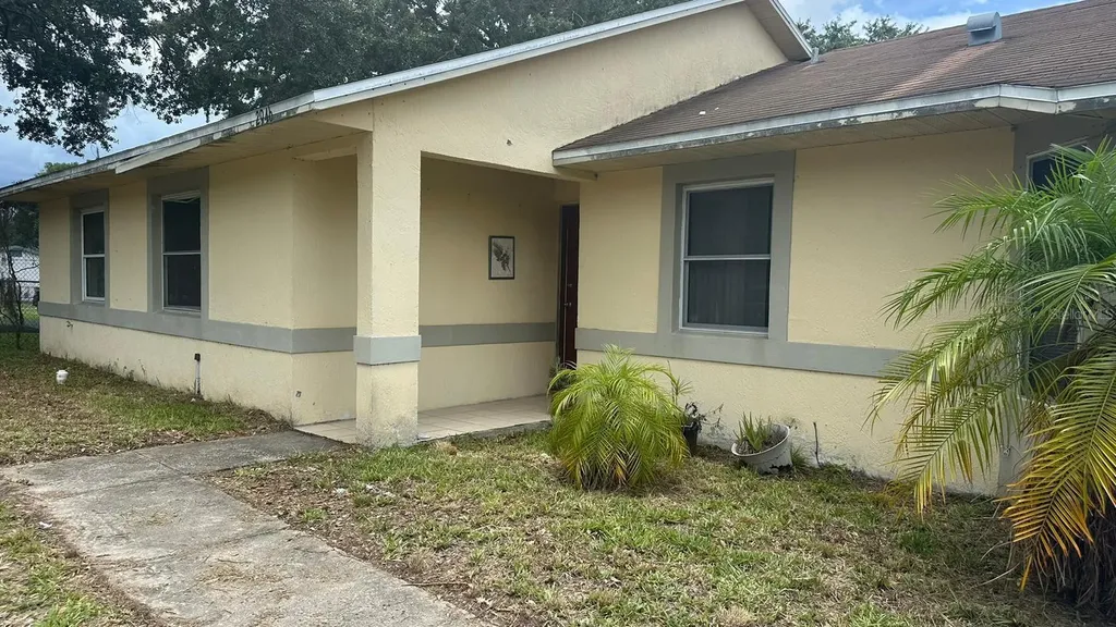 2946 Tampa Avenue Kissimmee FL 34744